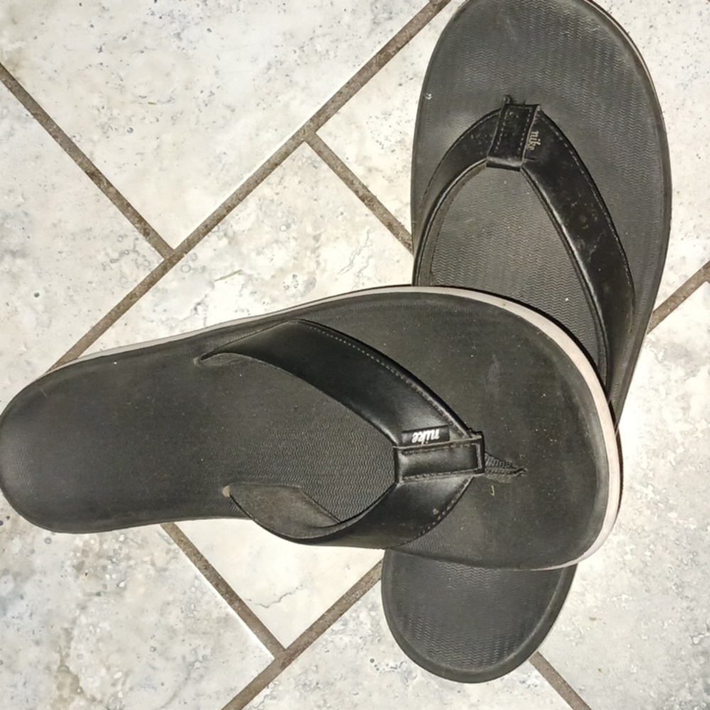 Nike flip flops